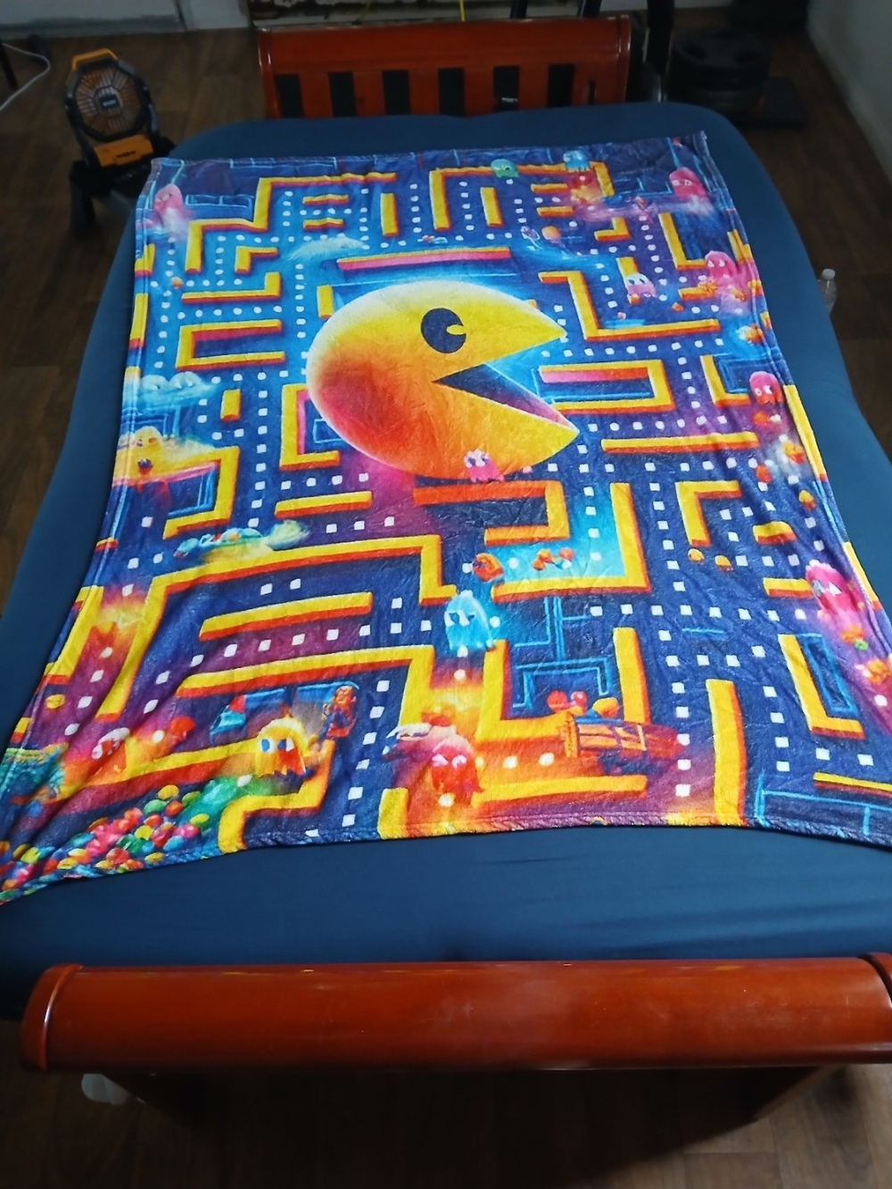 Pac-Man Inspired Blue & Yellow Plush Throw Blanket - Retro Arcade Bedding